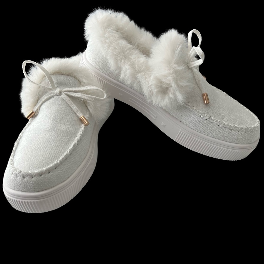 SHEIN White Winter Platform Slide On Shoes (New and Unused)